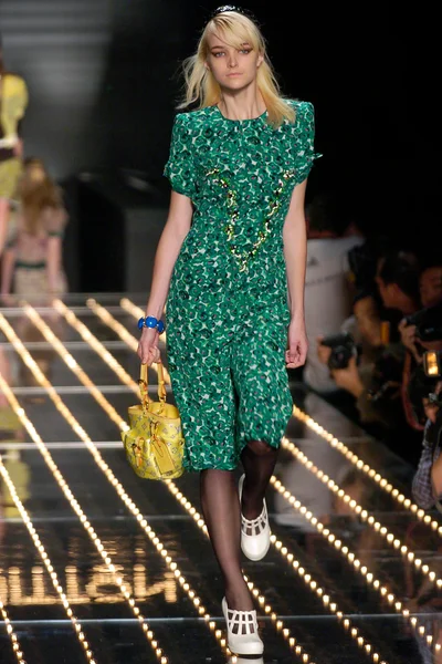 Look 40